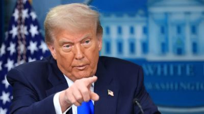 ইরানকে ‘শেষ করে দেয়ার’ হুমকি ট্রাম্পের