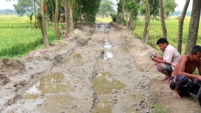 নিম্নমানের কাজের প্রতিবাদ করায় সড়ক নির্মাণ বন্ধ