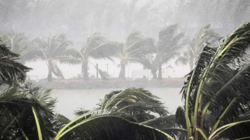 ধেয়ে আসছে ‘ঝুমুল’