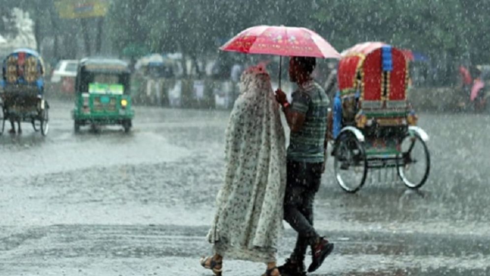 তাপপ্রবাহের মাঝে ঢাকায় স্বস্তির বৃষ্টি