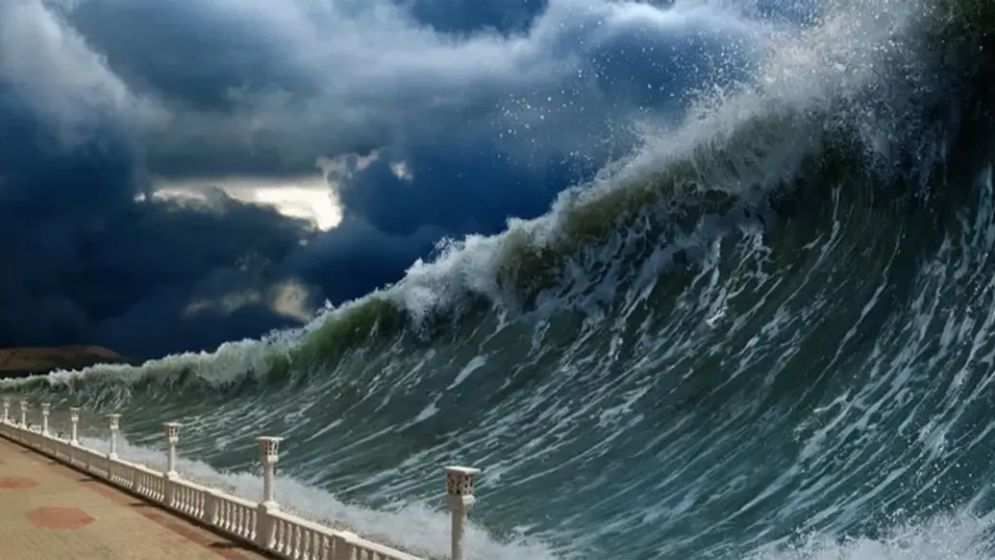 জাপানে আঘাত হানতে পারে ১০ ফুটের বেশি উঁচু সুনামি