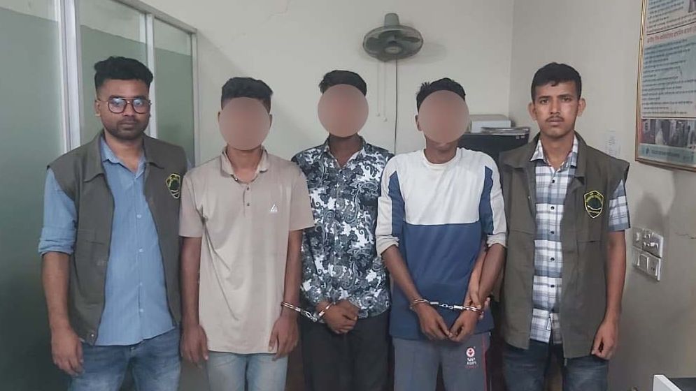 ৩ চাঁদাবাজকে গ্রেপ্তার করলো সিটিটিসি