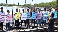 নবায়নযোগ্য জ্বালানি ও পরিবেশ রক্ষার দাবি তরুণদের