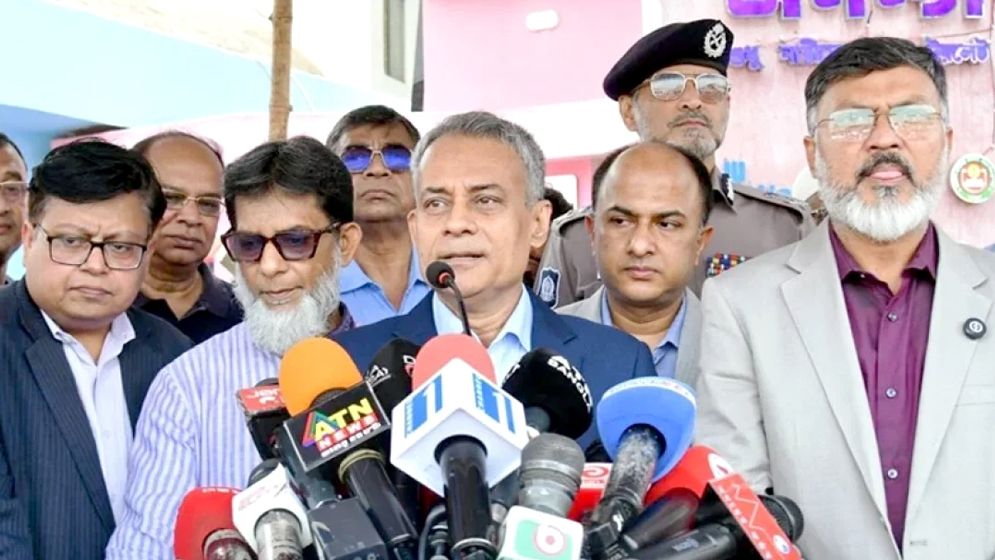 ‘সব বাস কাউন্টার থেকে নির্ধারিত ভাড়া নেওয়া হচ্ছে’, সড়ক পরিবহন ও সেতুমন্ত্রী শেখ রবিউল আলমের এই কথার সঙ্গে কি আপনি একমত?